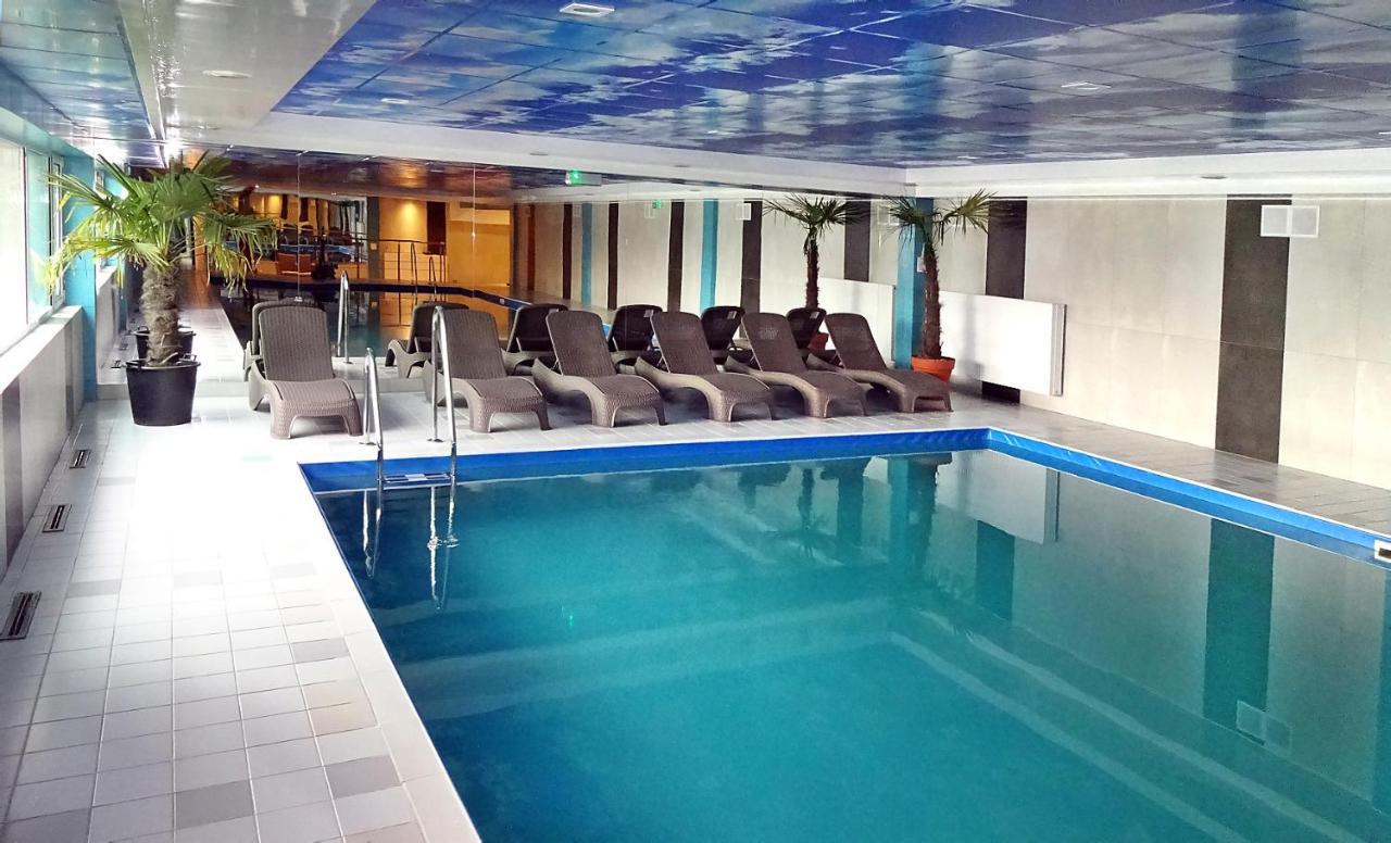 Hotel Mikorzyn Ślesin Екстериор снимка
